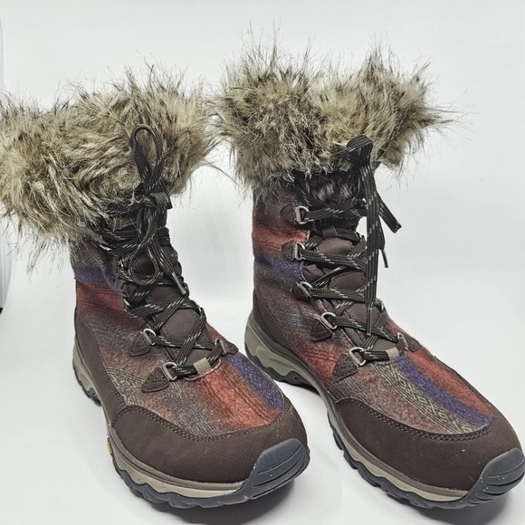 Eddie Bauer Boots Womens Size 8 WeatherEdge ThermaFill Faux Fur Winter Aztec - Picture 2 of 5